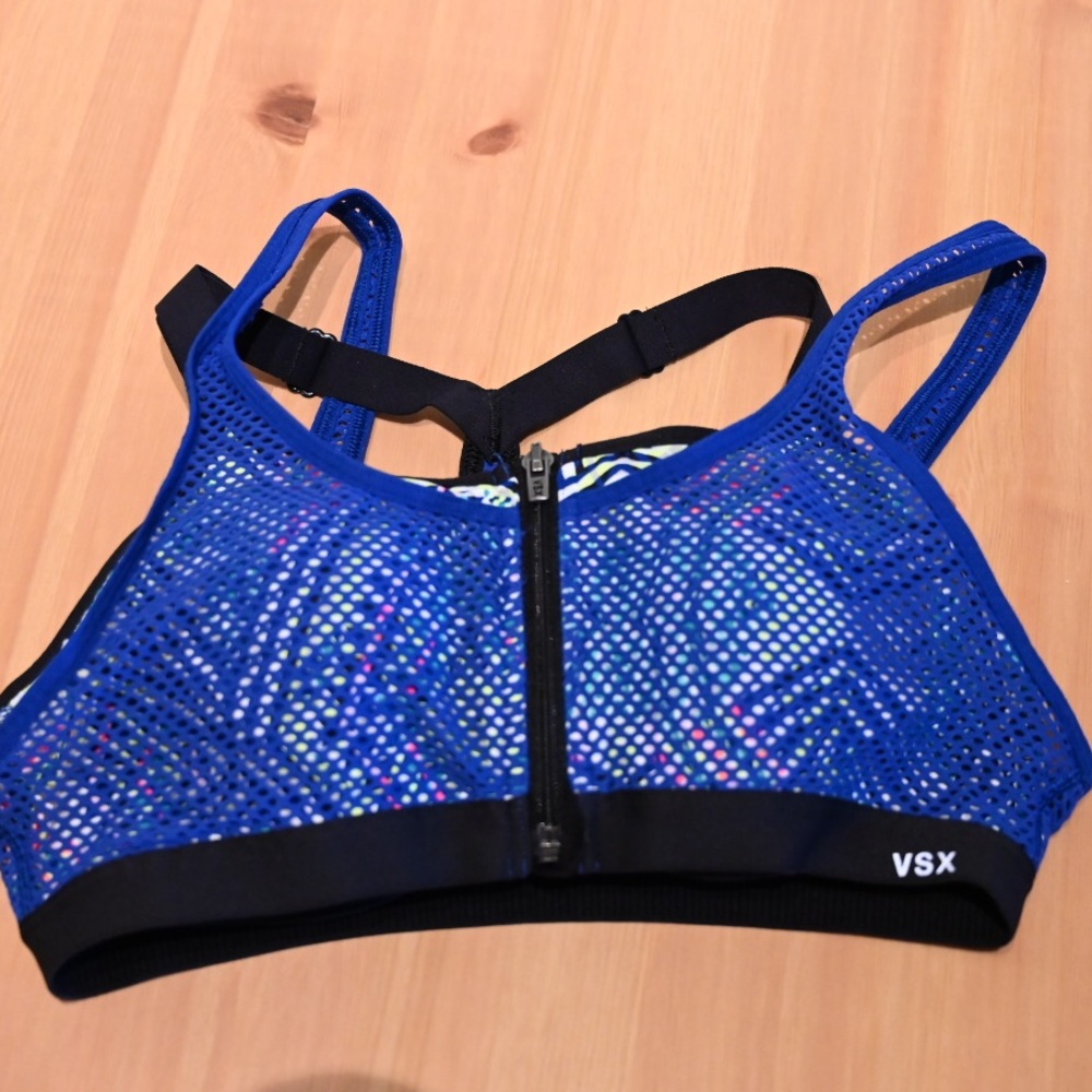 Victoria’s Secret Sport Set - Picture 3 of 6